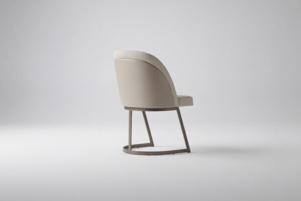 Leora Chair