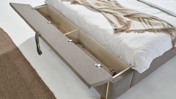 Eyna Bedroom Collection - Image 31