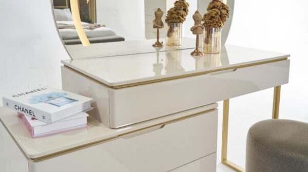 Eyna Bedroom Collection - Image 10
