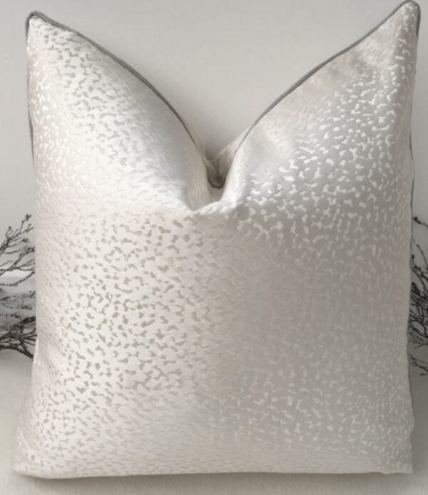 Mossimo Cushion