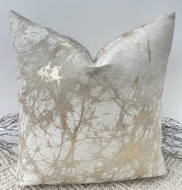 Arlo Cushion