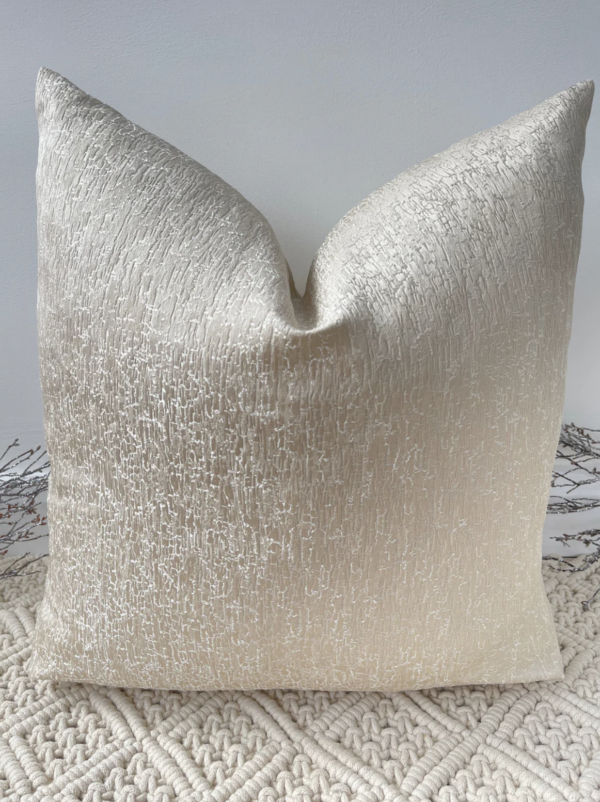 Crema Cushion