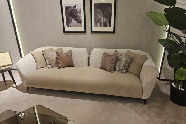 Essenza Sofa