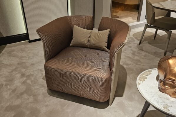 Essenza Armchair